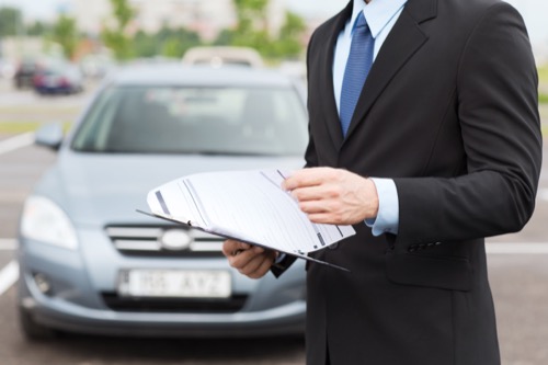 Mit Ihrem B.A. in Mobilitätswirtschaft arbeiten Sie beispielsweise in Carsharing-Unternehmen, bei Autovermietungen, in Verkehr- und Logistikunternehmen oder bei Kfz-Händlern. Betriebswirt im Autohandel