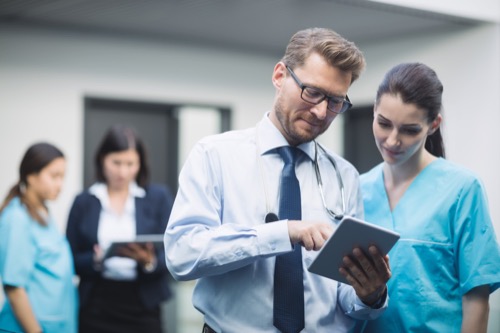 Mit Ihrem Bachelor in Gesundheitsmanagement arbeiten Sie beispielsweise im Marketing oder Business Development. Gesundheitsmanagement